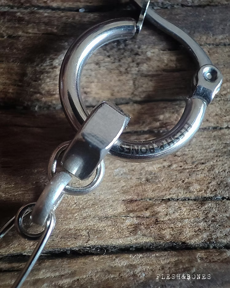 PUNK mono-earring