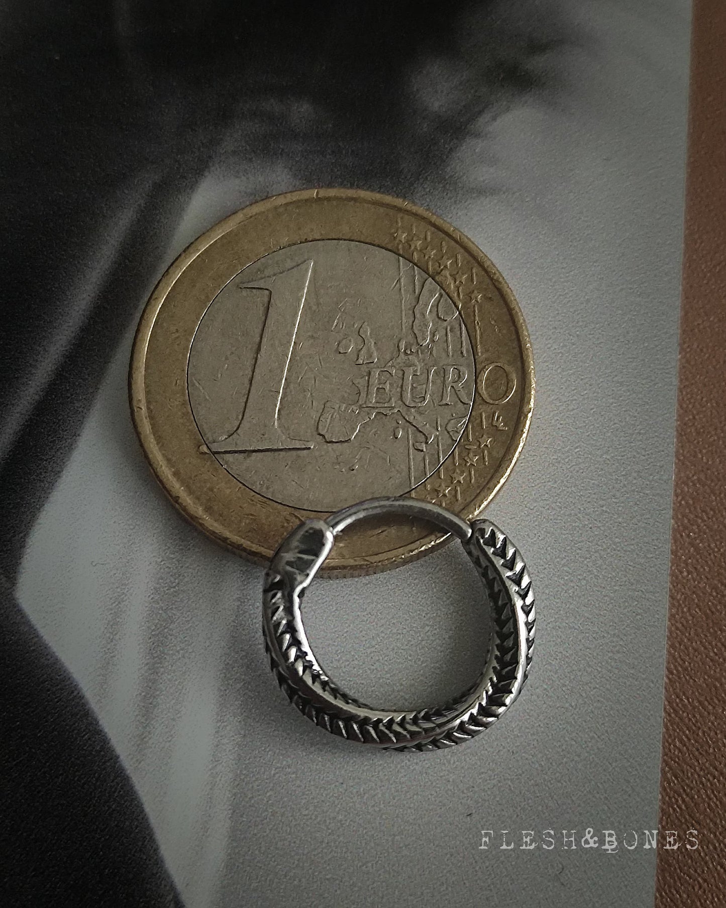 TWISTED mono-earring