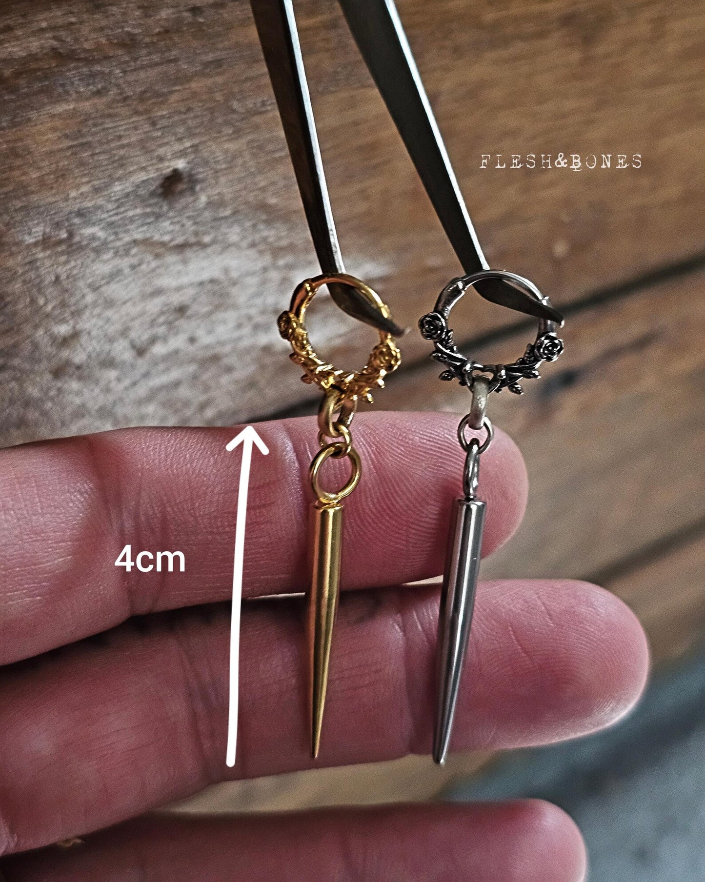 LETHAL ROSE mono-earring