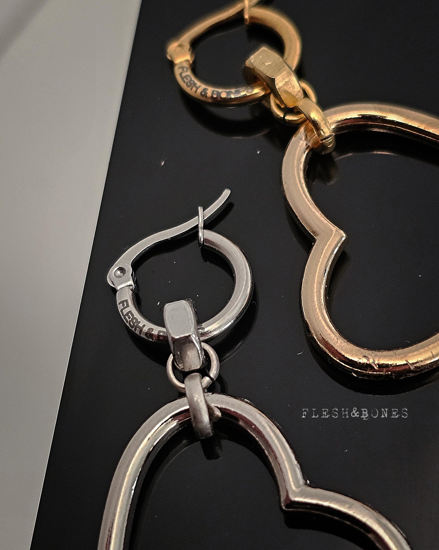SWEETHEART mono-earring