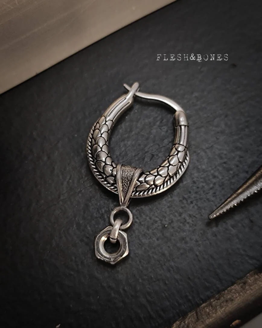 HEX on DRAGON TAIL mono-earring