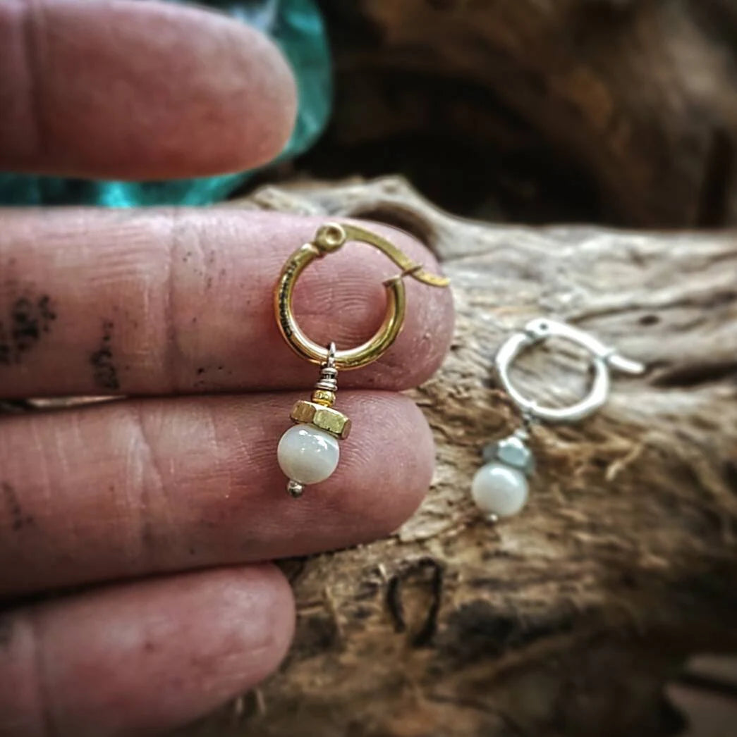 WHITE PEARL mono-earring