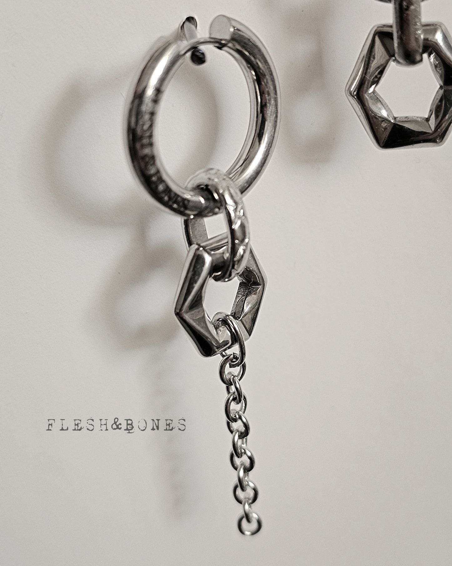 EVOLUTION mono-earring