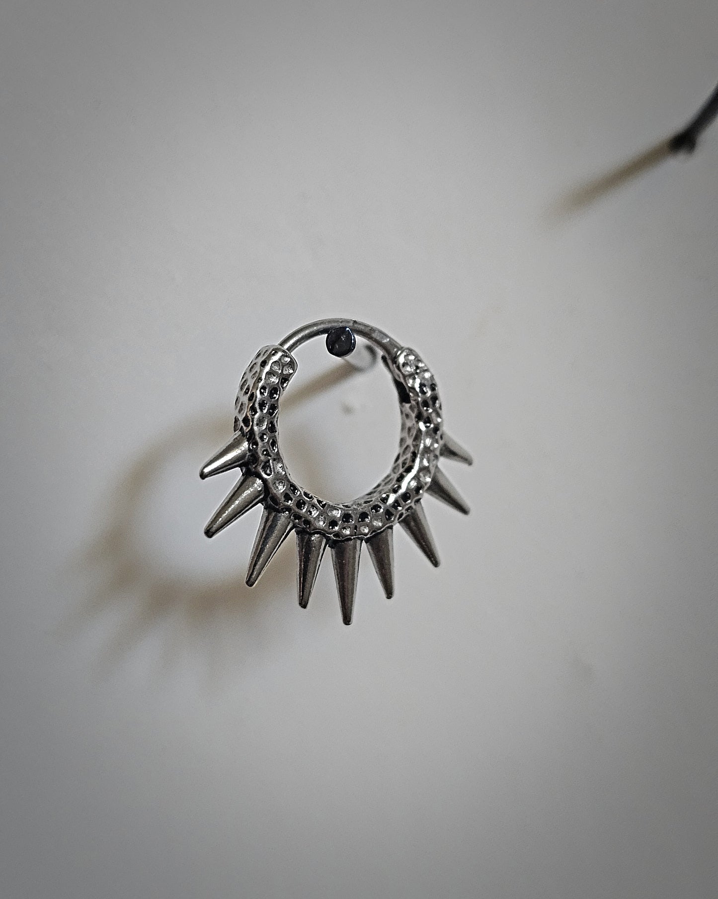 HELIOS mono-earring
