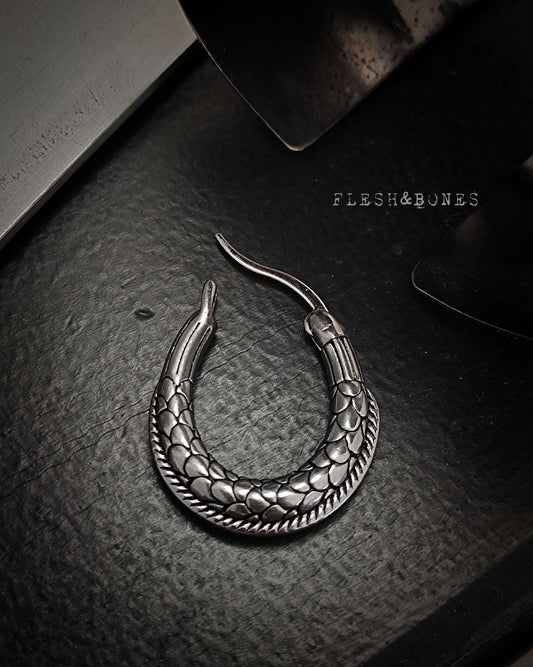 DRAGON SKIN mono-earring
