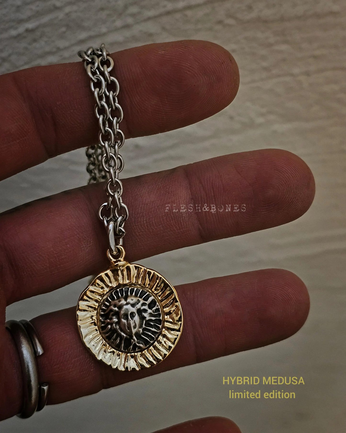 HYBRID MEDUSA necklace