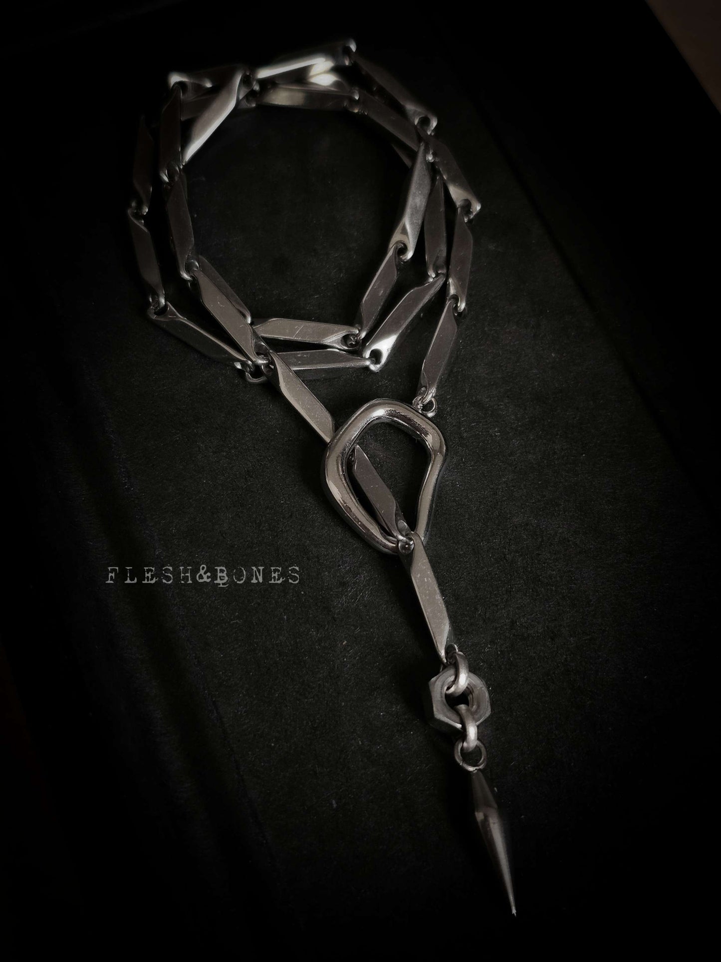 TEMPTRESS TIE necklace