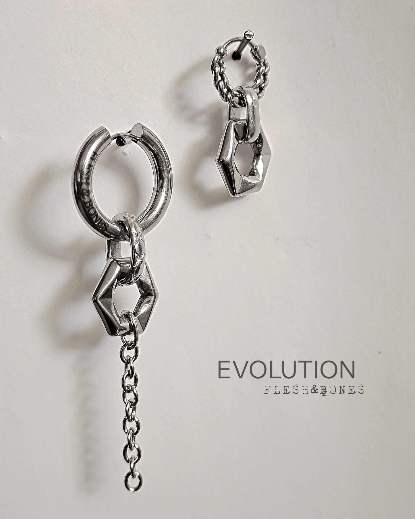 EVOLUTION mono-earring
