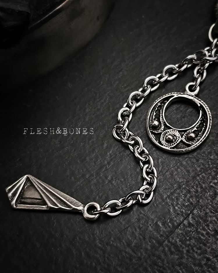 AURA mono-earring