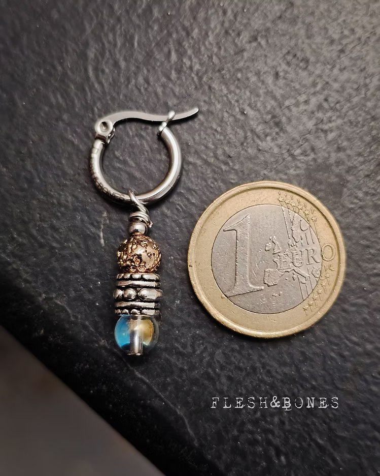 KONTRAST mono-earring