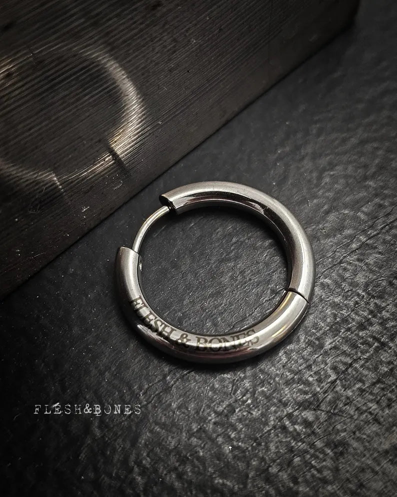 BOLD PULSE  mono-earring, thick hoop, stainless, no allergy