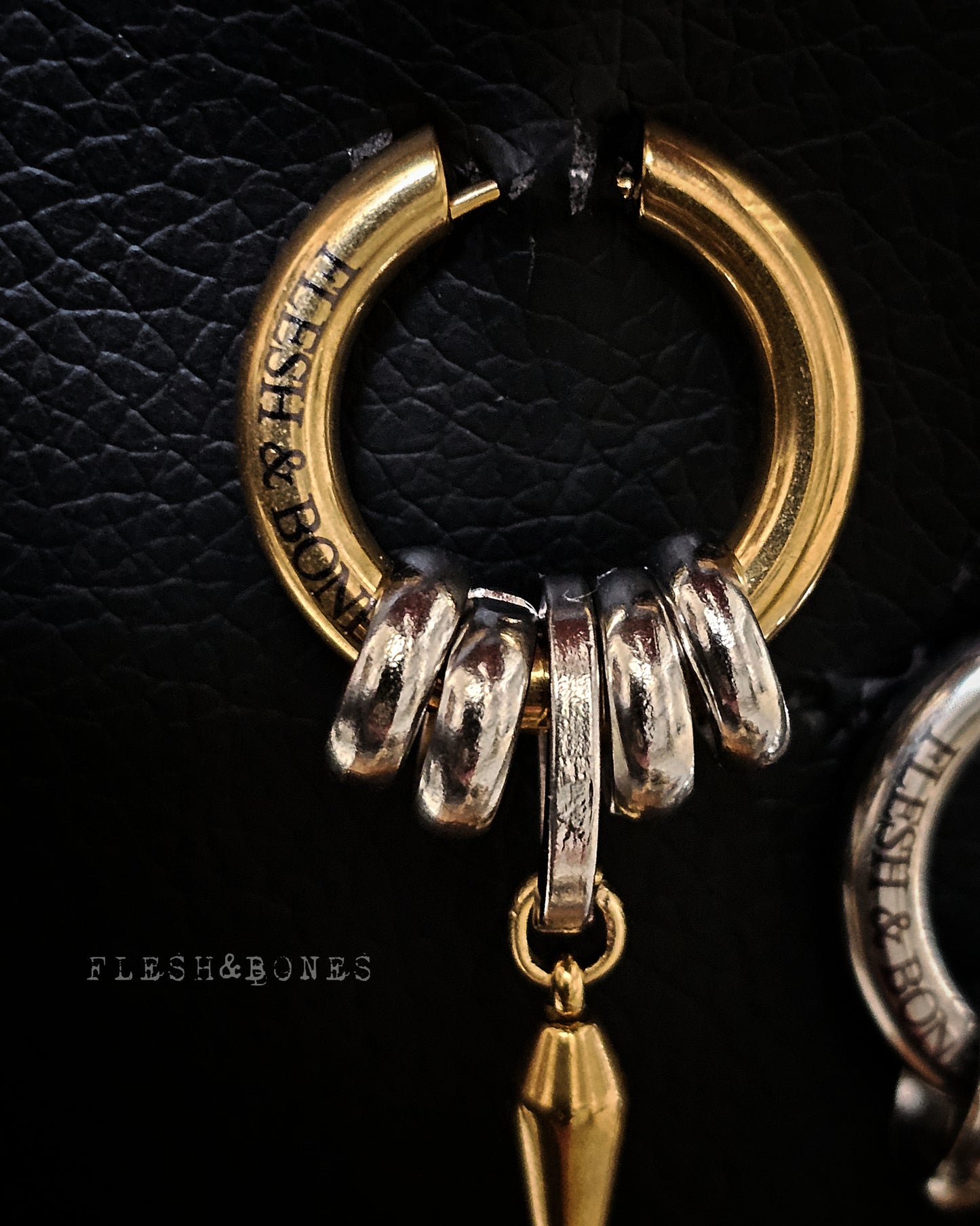 NEO-PUNK APEX mono-earring
