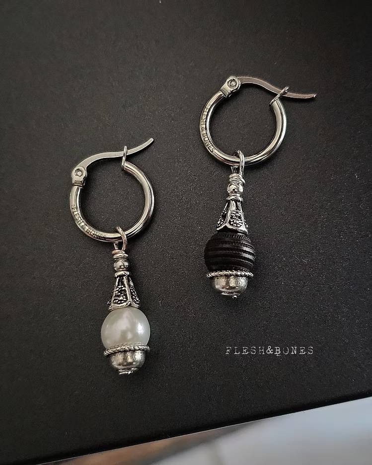 EARTH AND WATER  mono-earring