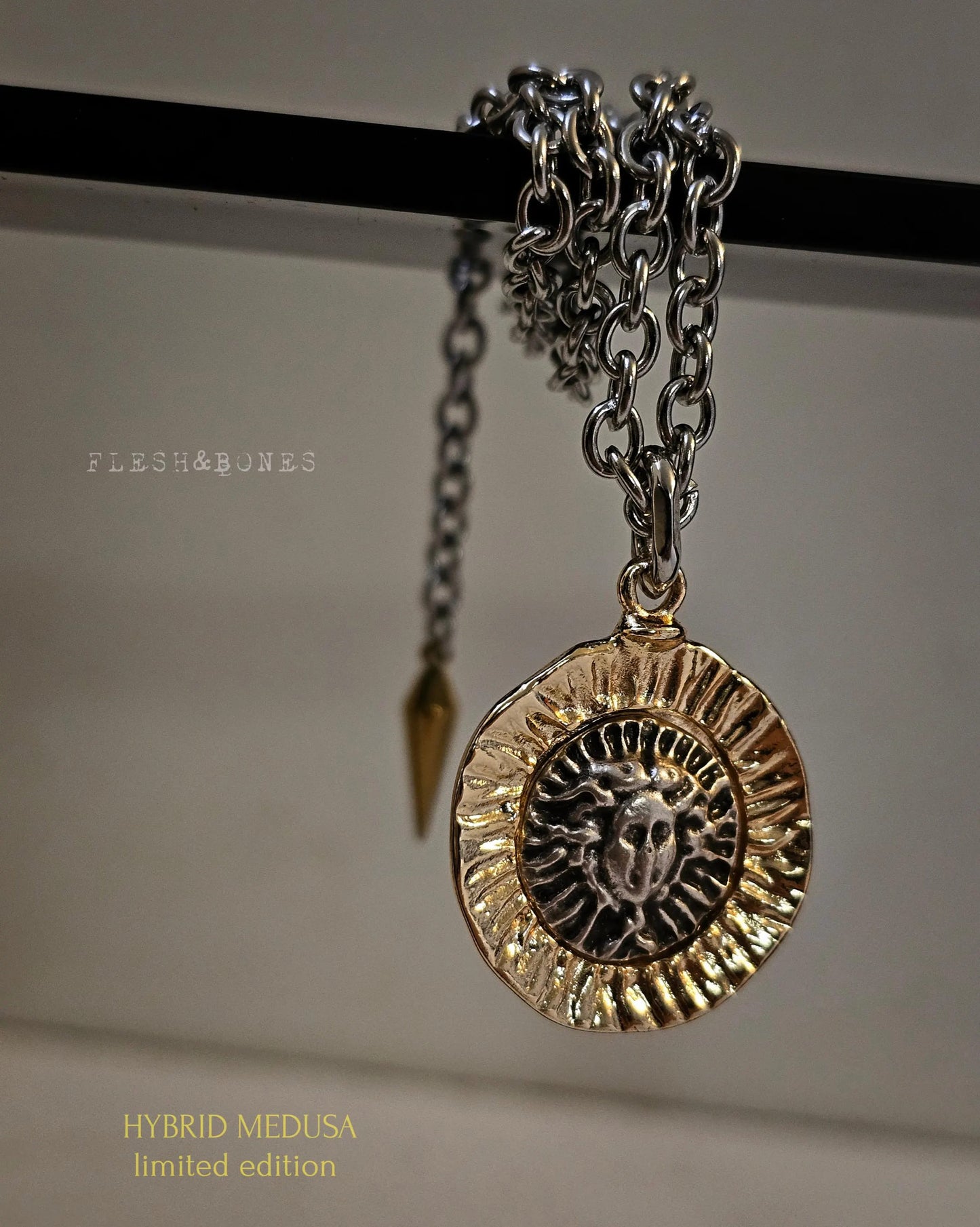 HYBRID MEDUSA necklace