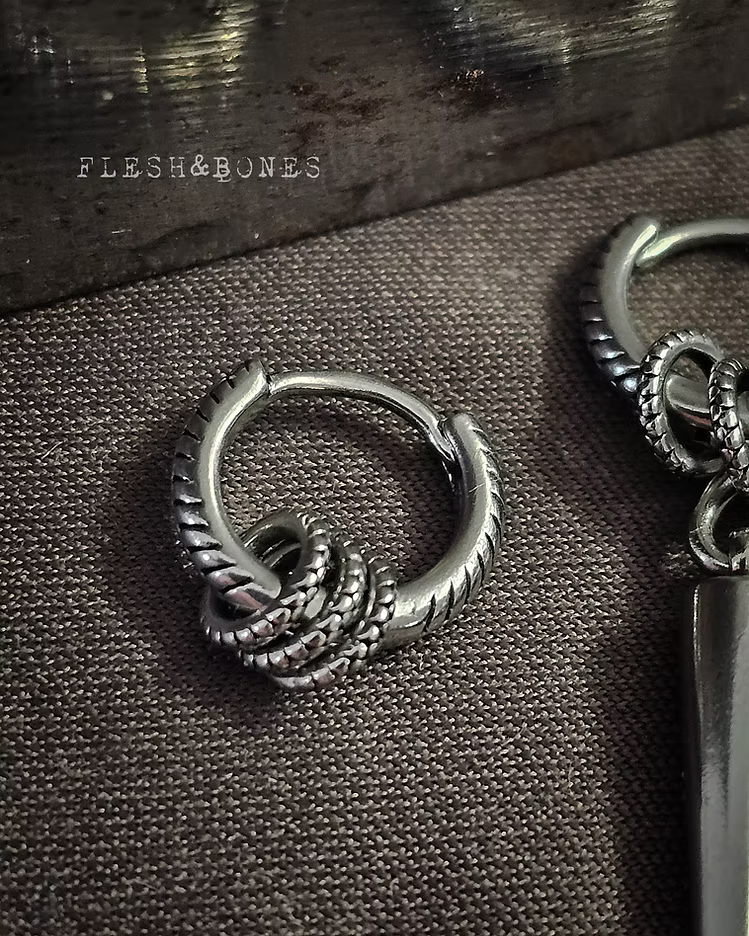 NEO-PUNK MiNi mono-earring