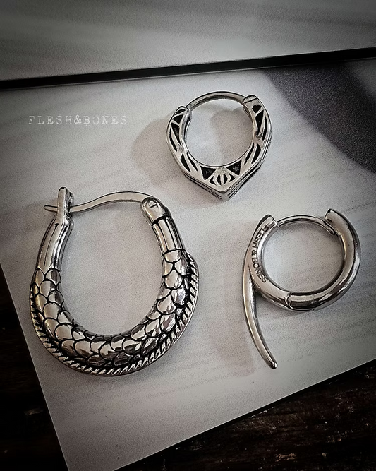 TECH PACK of 3 mono earrings
