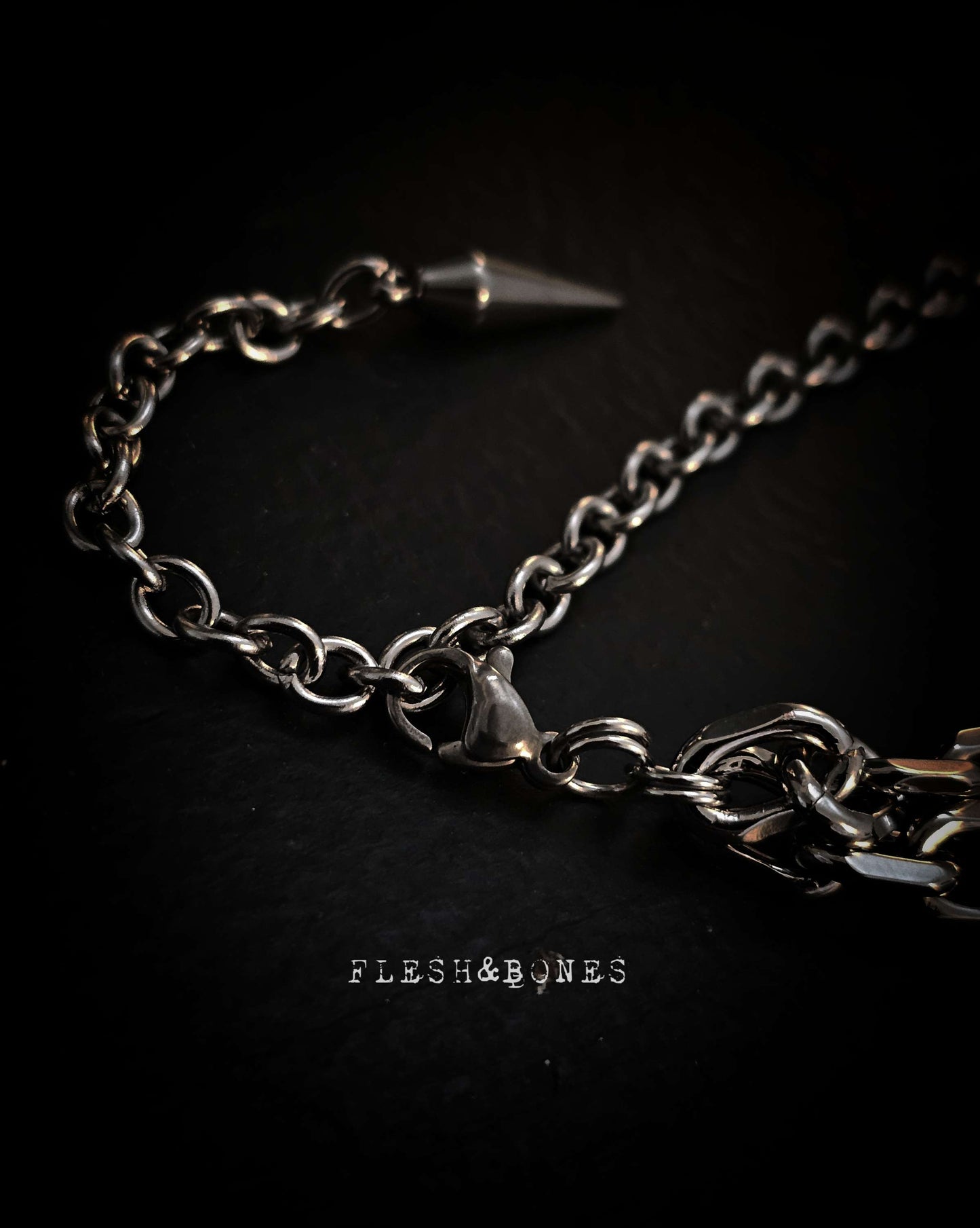 VersaLink Hybrid wrist bracelet