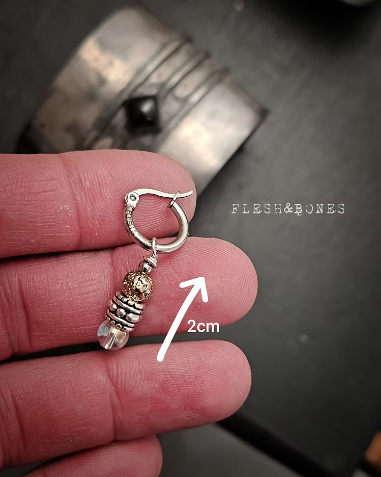 KONTRAST mono-earring