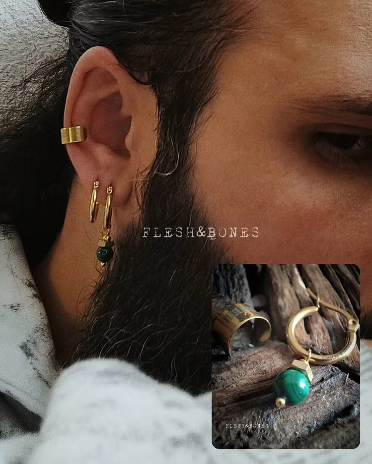 GOLDEN MALACHITE mono-earring
