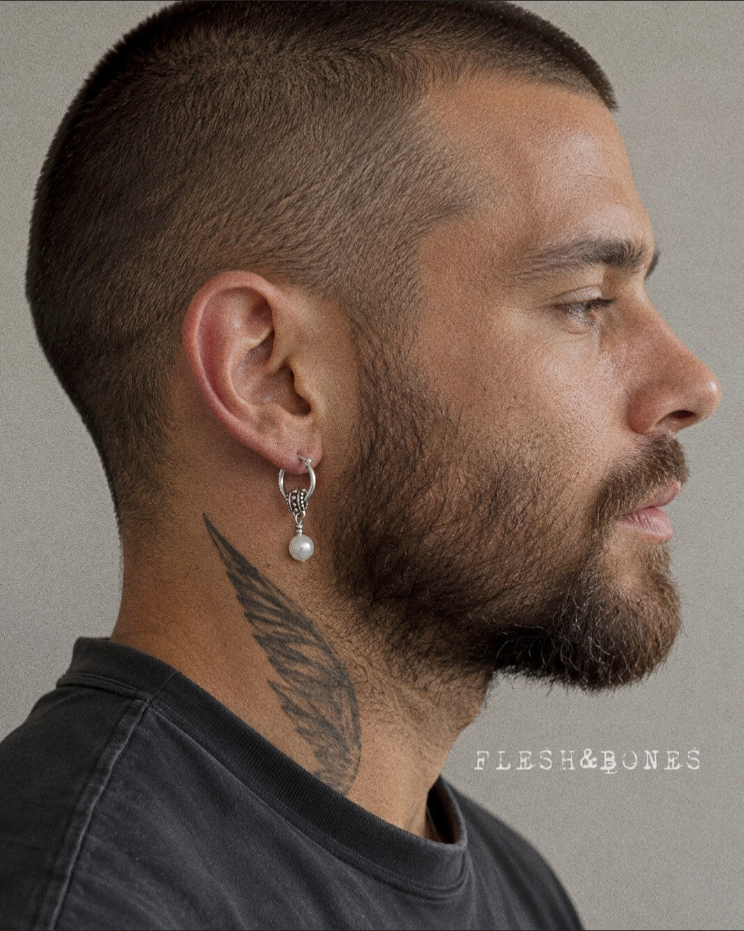 CORSAIR PEARL mono-earring