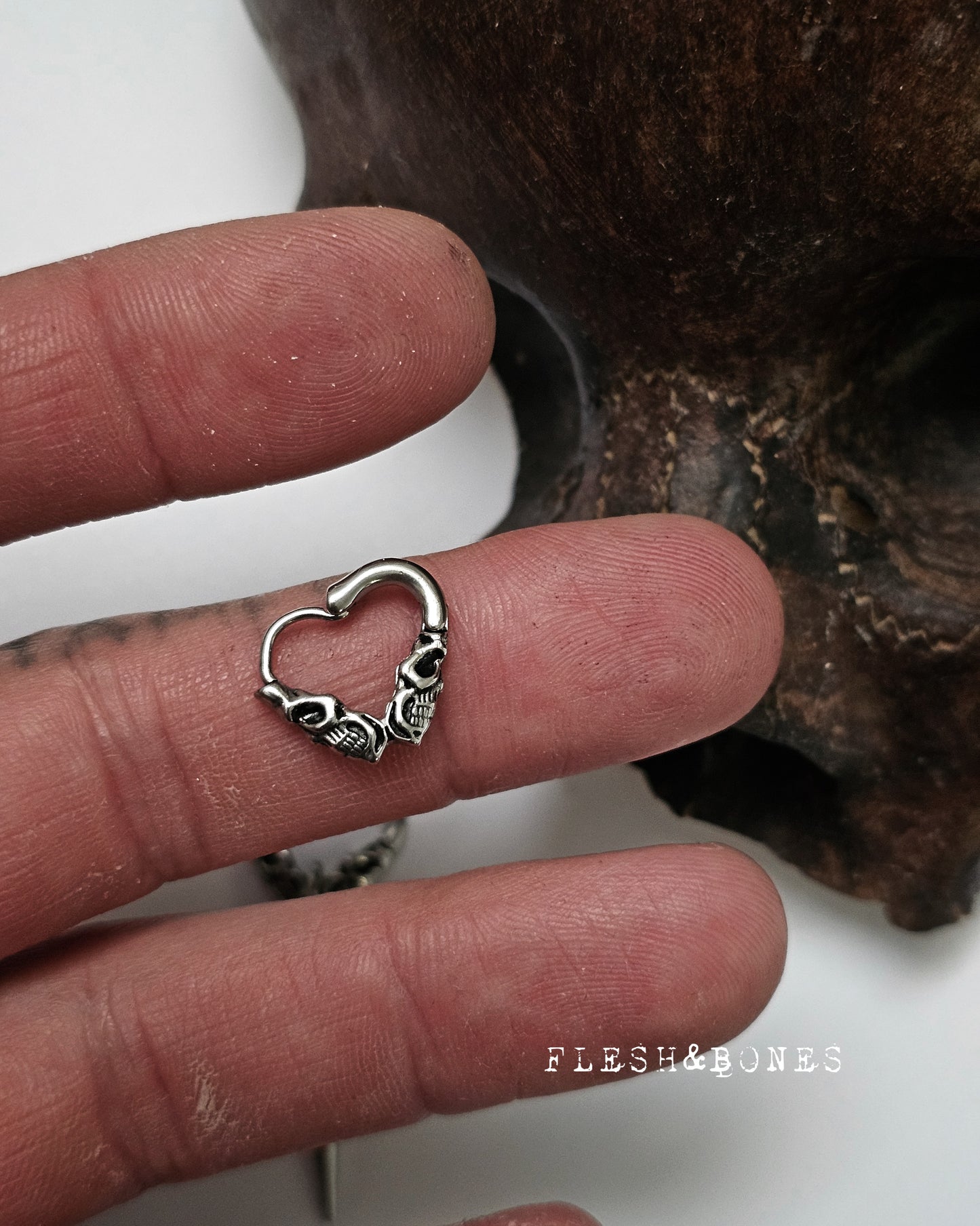 WILD HEART mono-earring