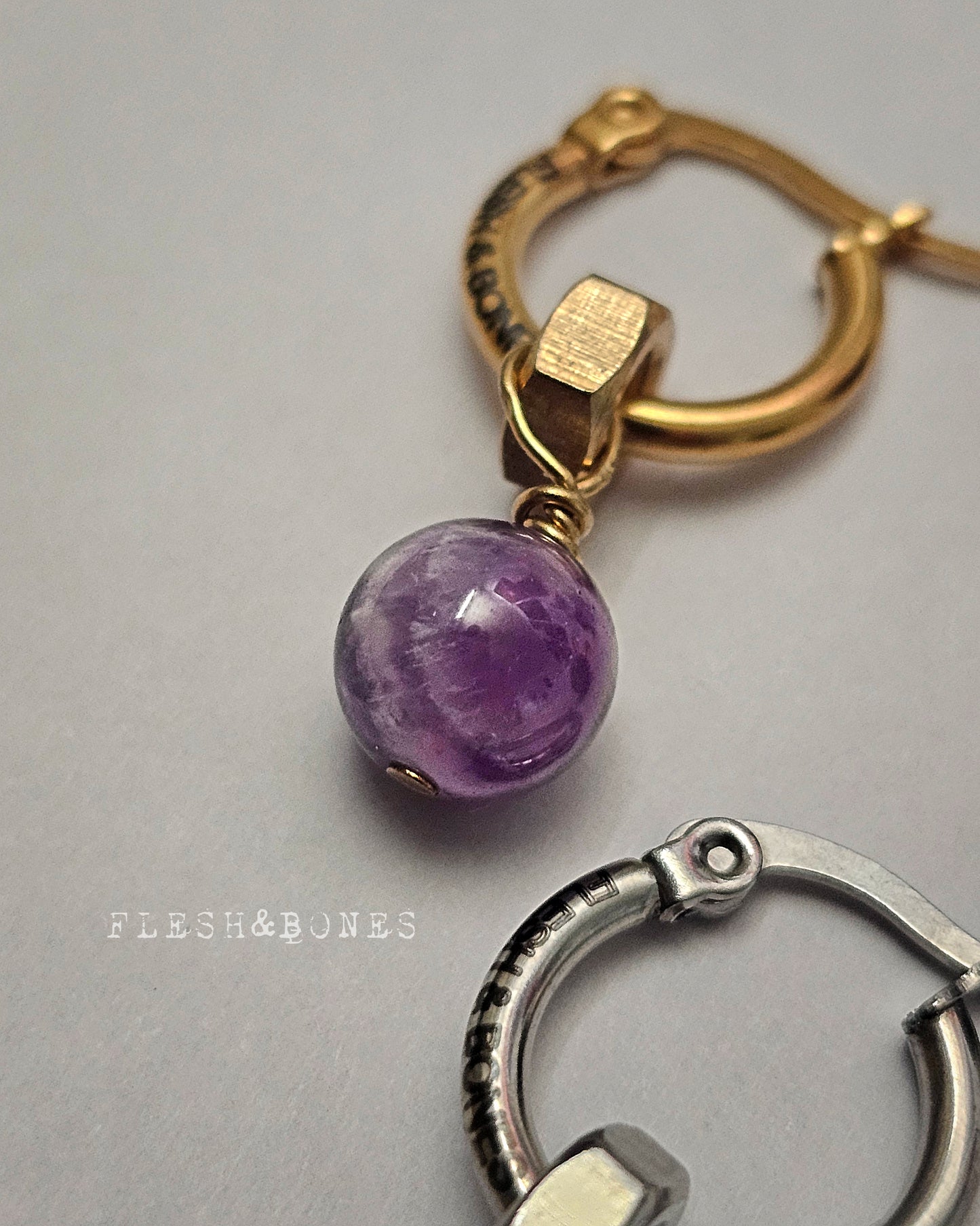 HIKARI mono-earring