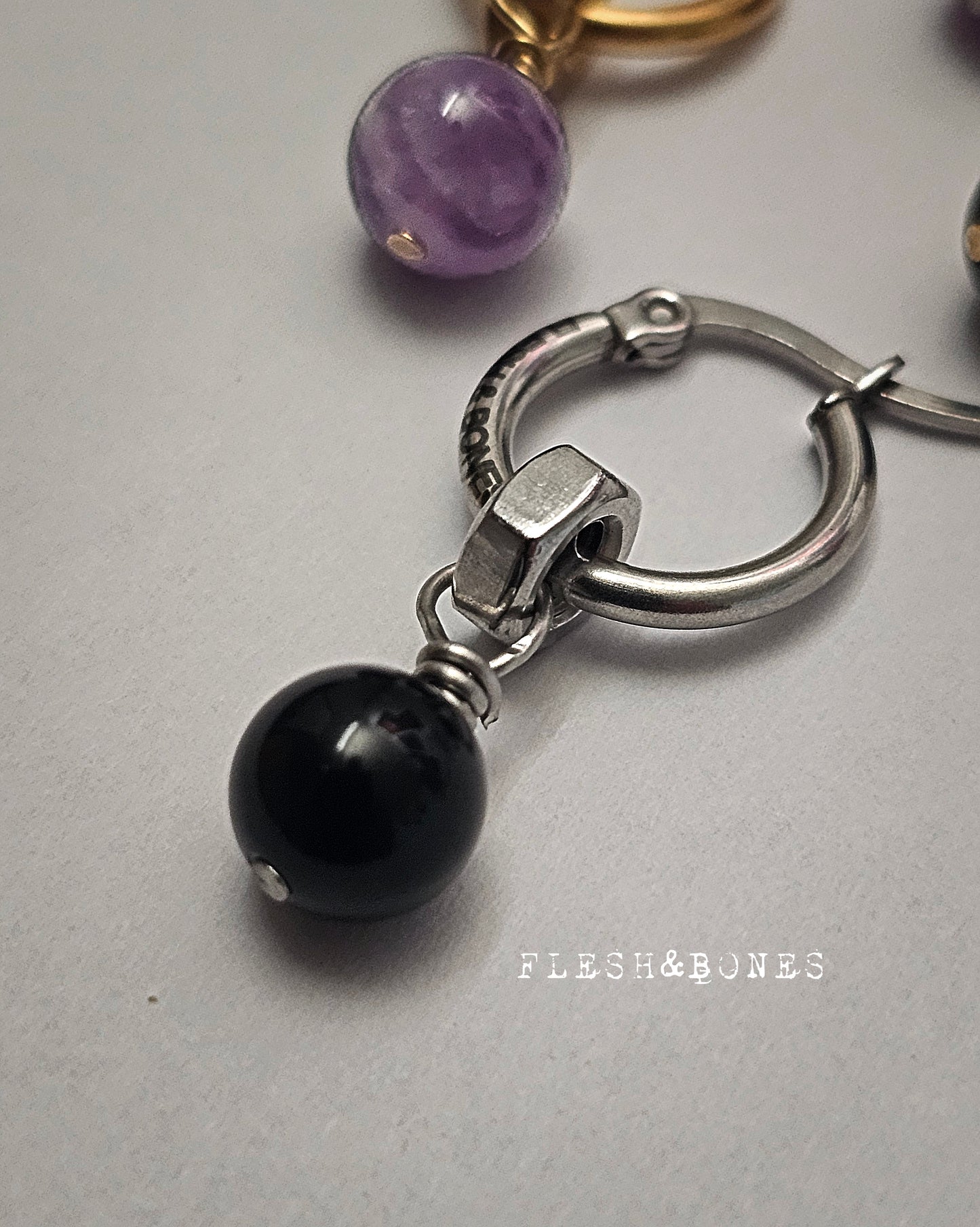 HIKARI mono-earring