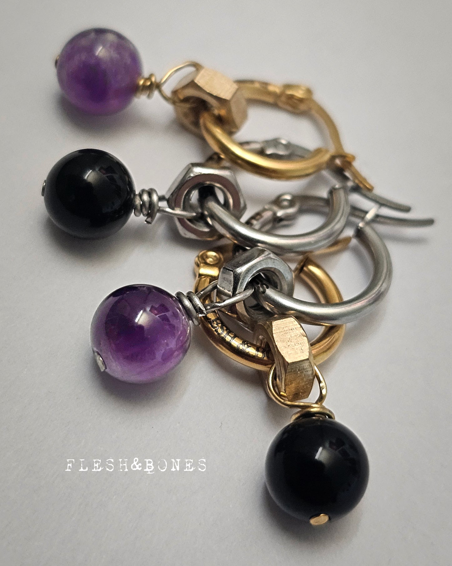 HIKARI mono-earring
