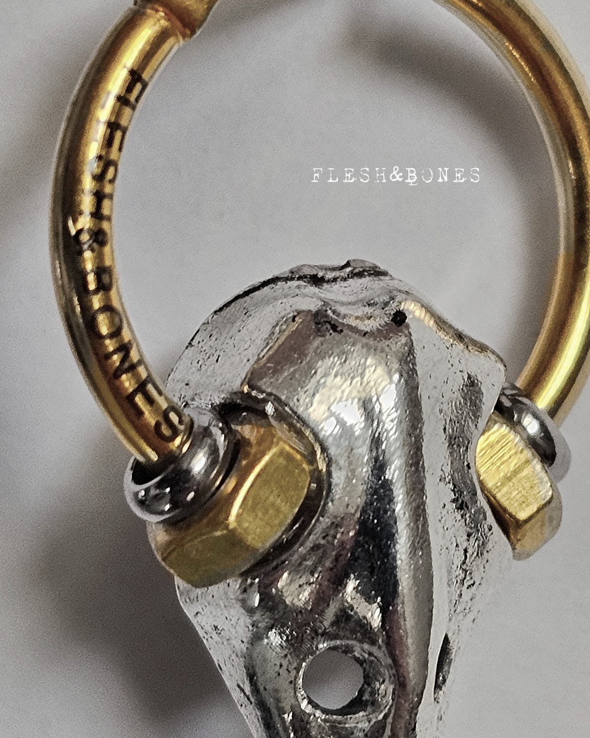 VOODOO REBORN mono-earring