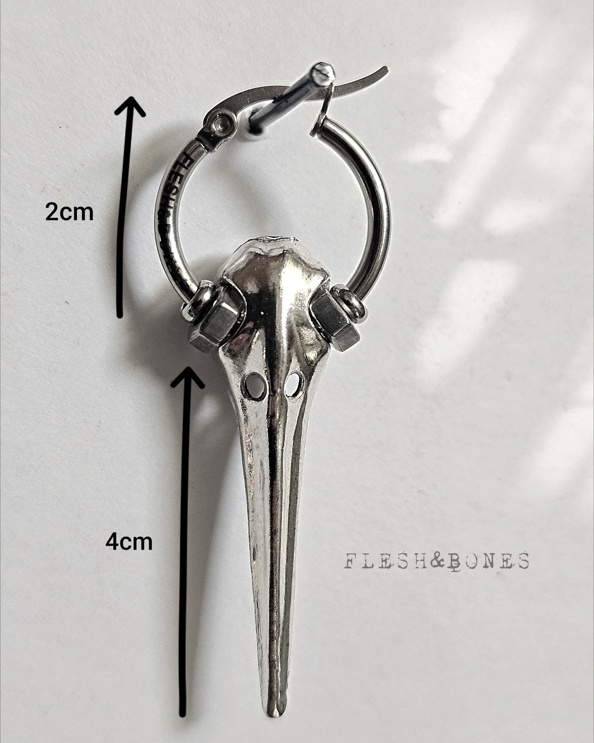 VOODOO REBORN mono-earring