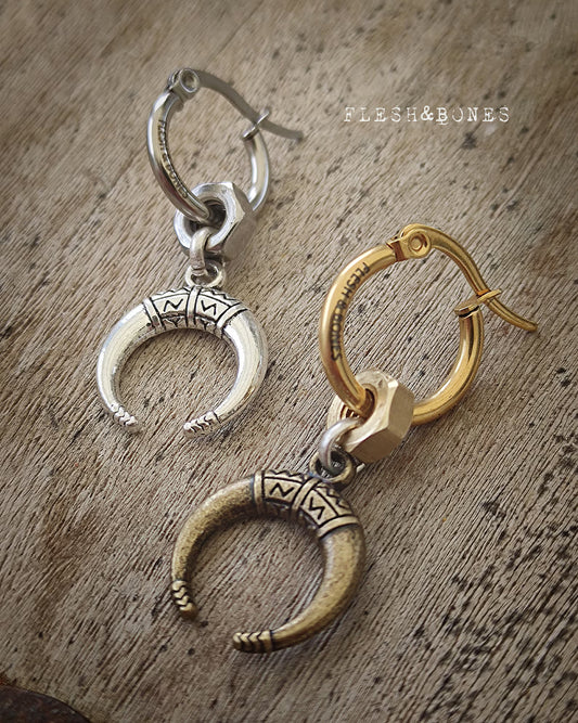 ANTIC MOON mono-earring