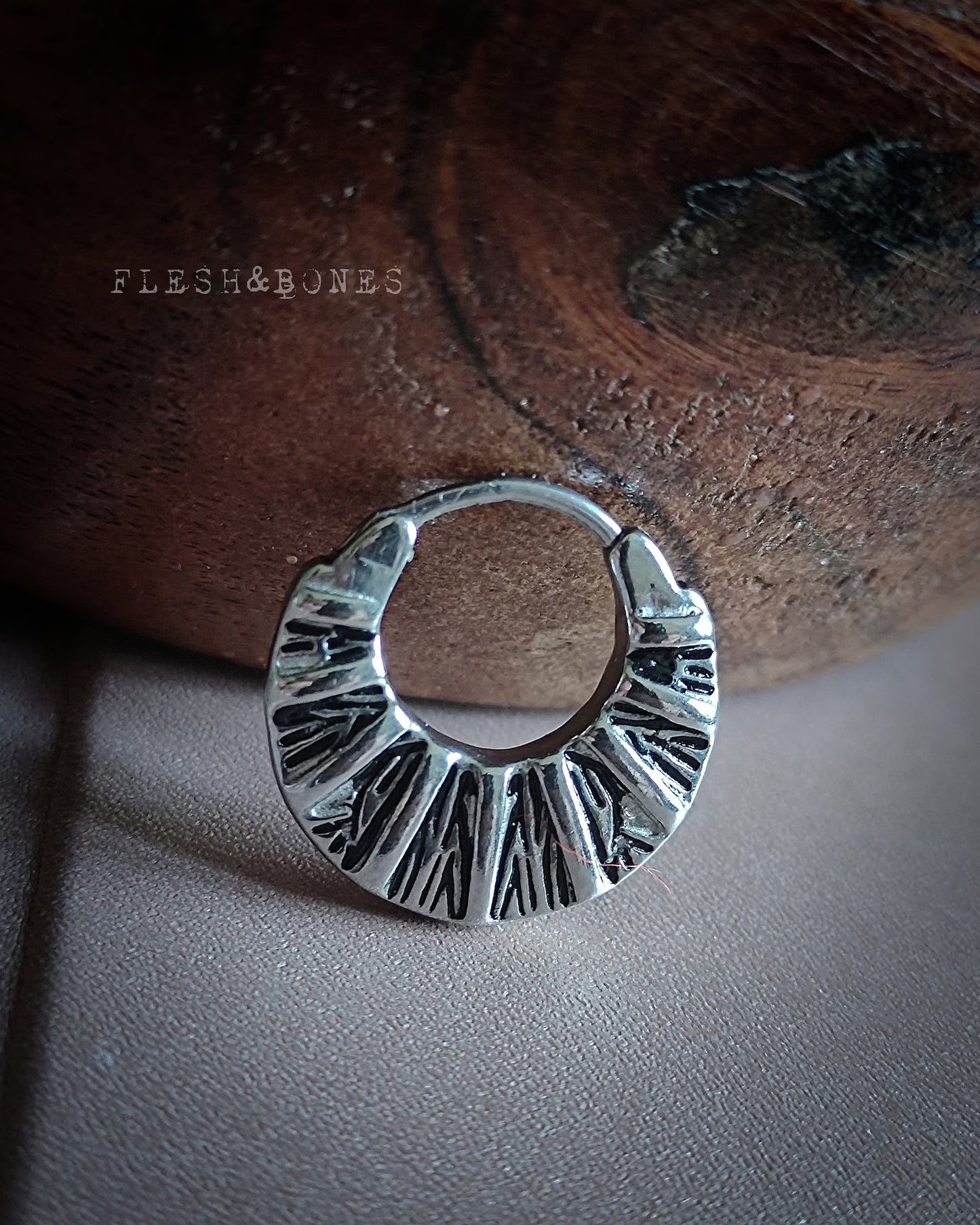 INFINITE mono-earring