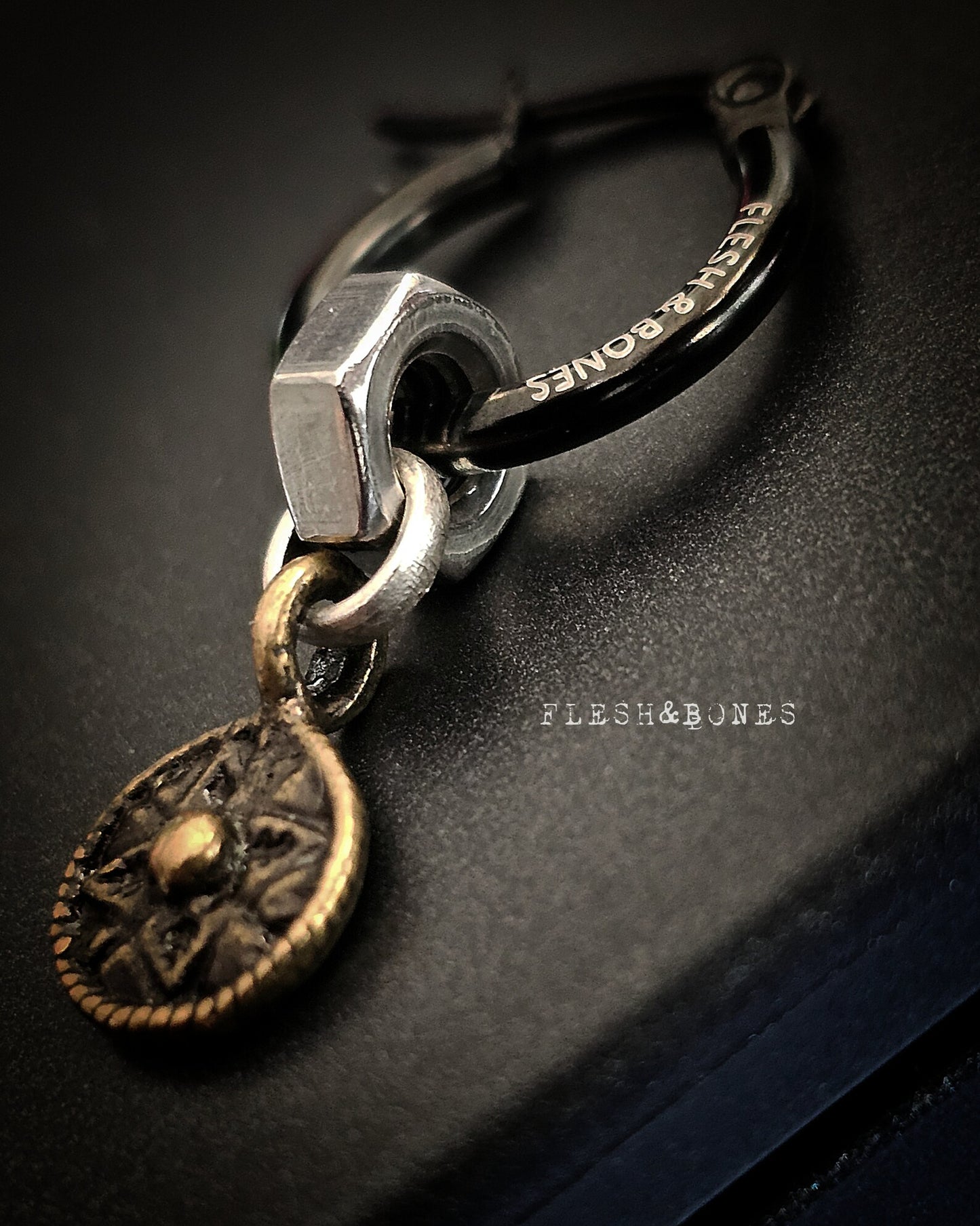 DARK LYS mono-earring