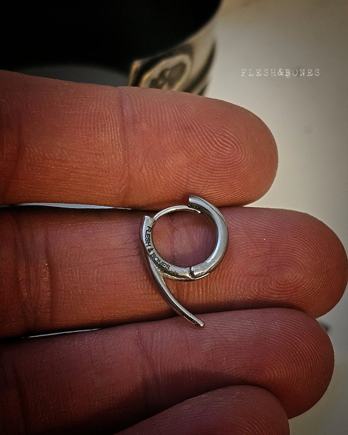 CLUB mono earring, stainless and unisex