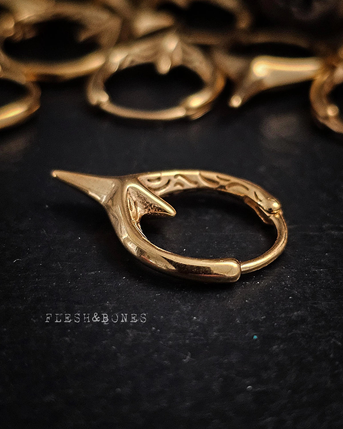 DARK FUTURE mono-earring
