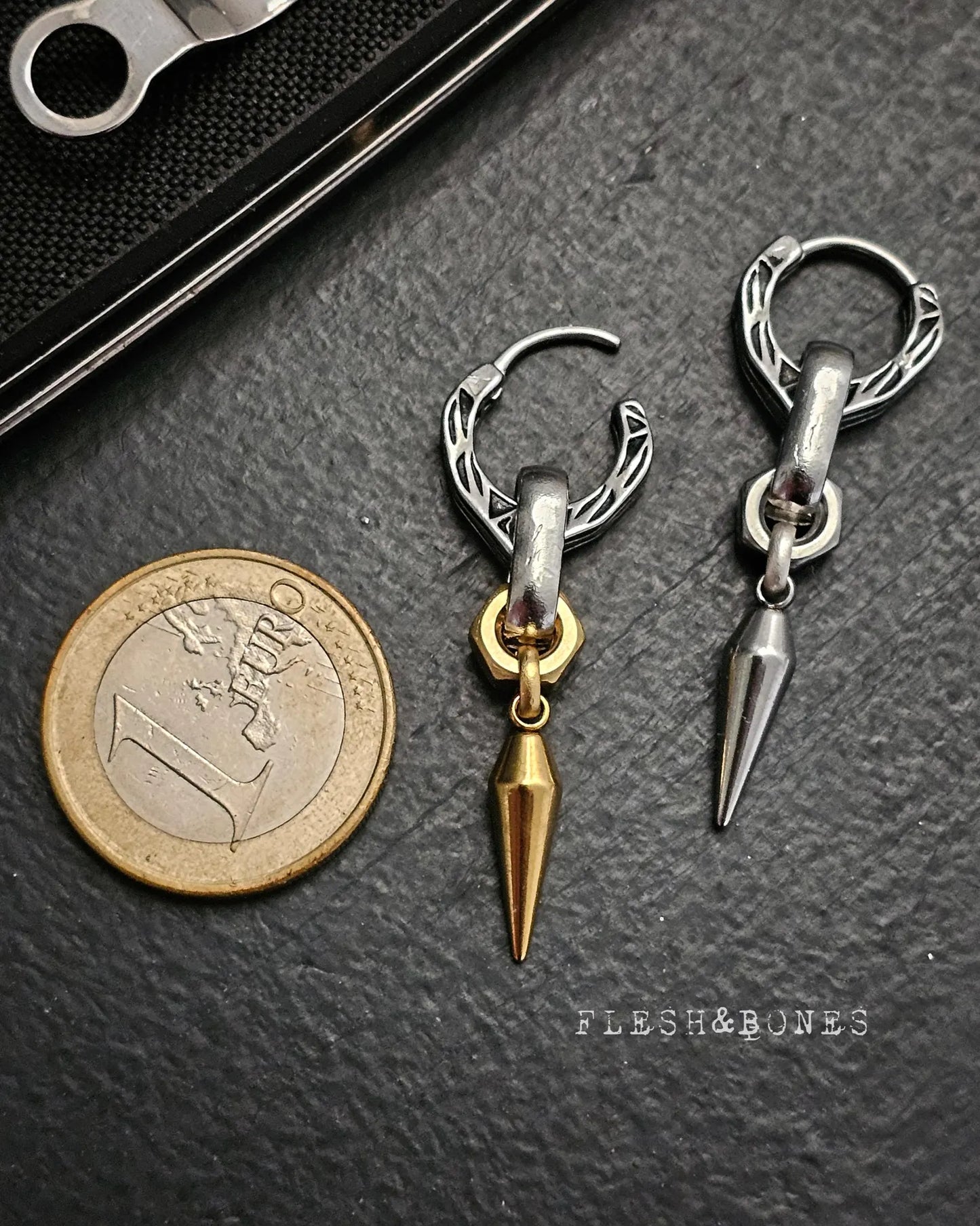 BLADE mono-earring