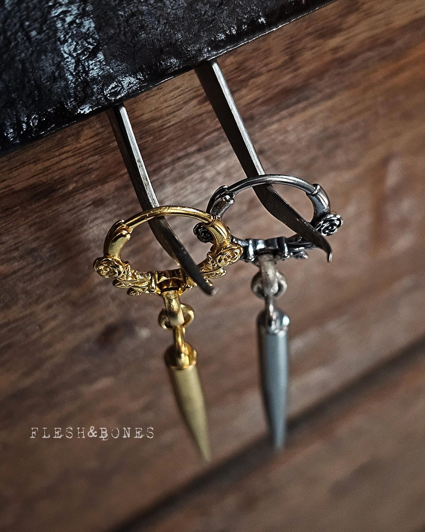 LETHAL ROSE mono-earring