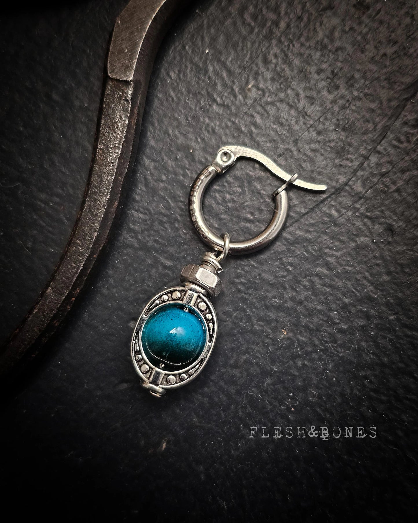 BLUE MOOD mono-earring
