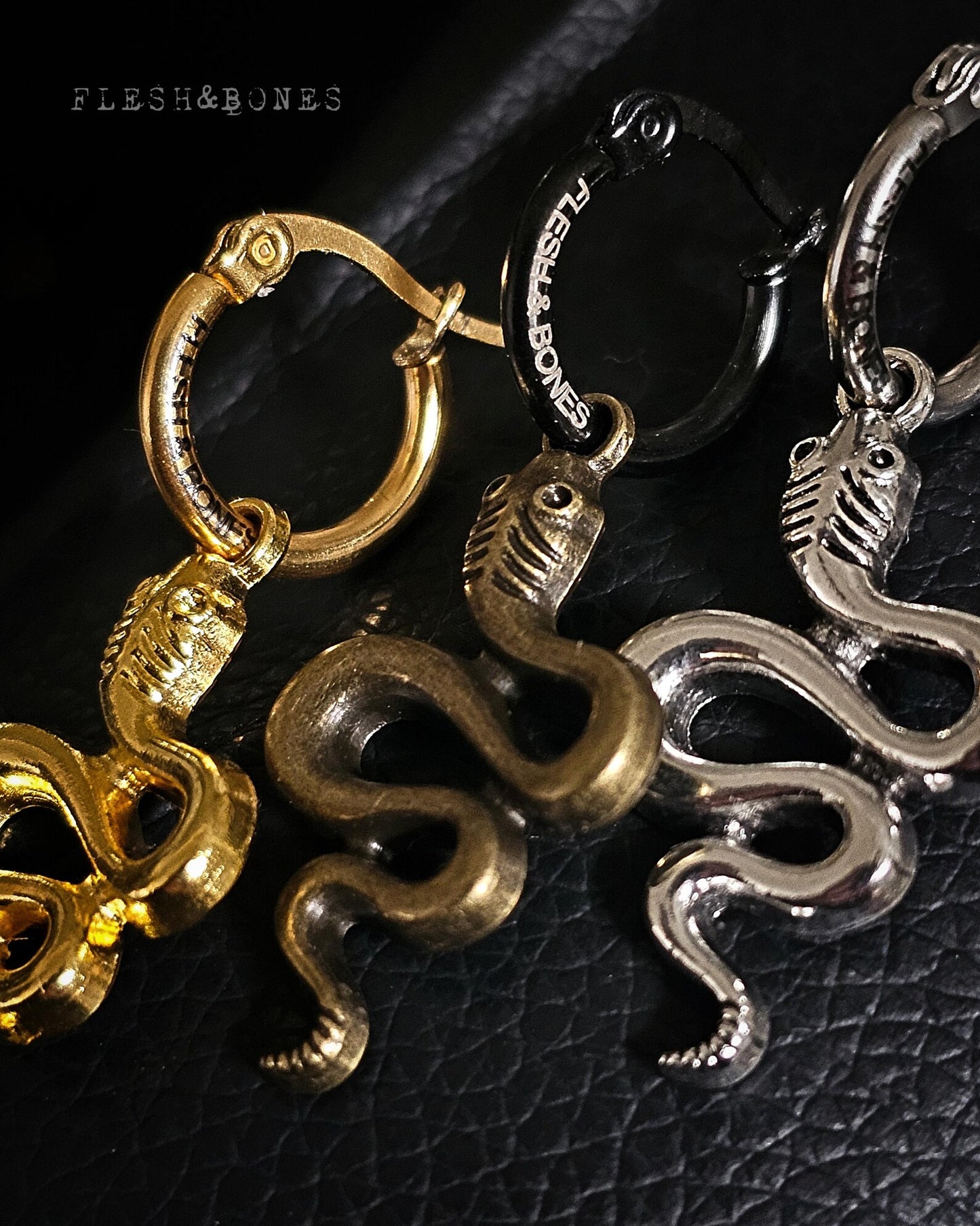 CIRCE'S SNAKE mono-earring