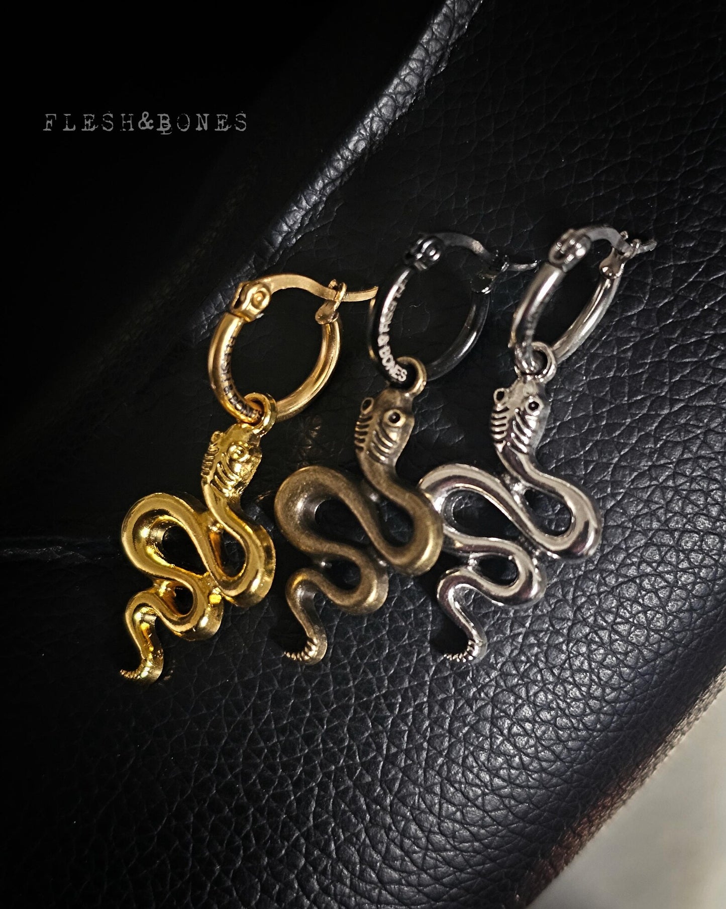 CIRCE'S SNAKE mono-earring