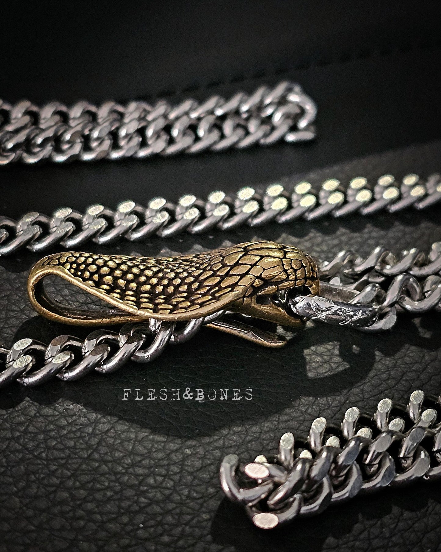 LOVE COBRA unisex necklace