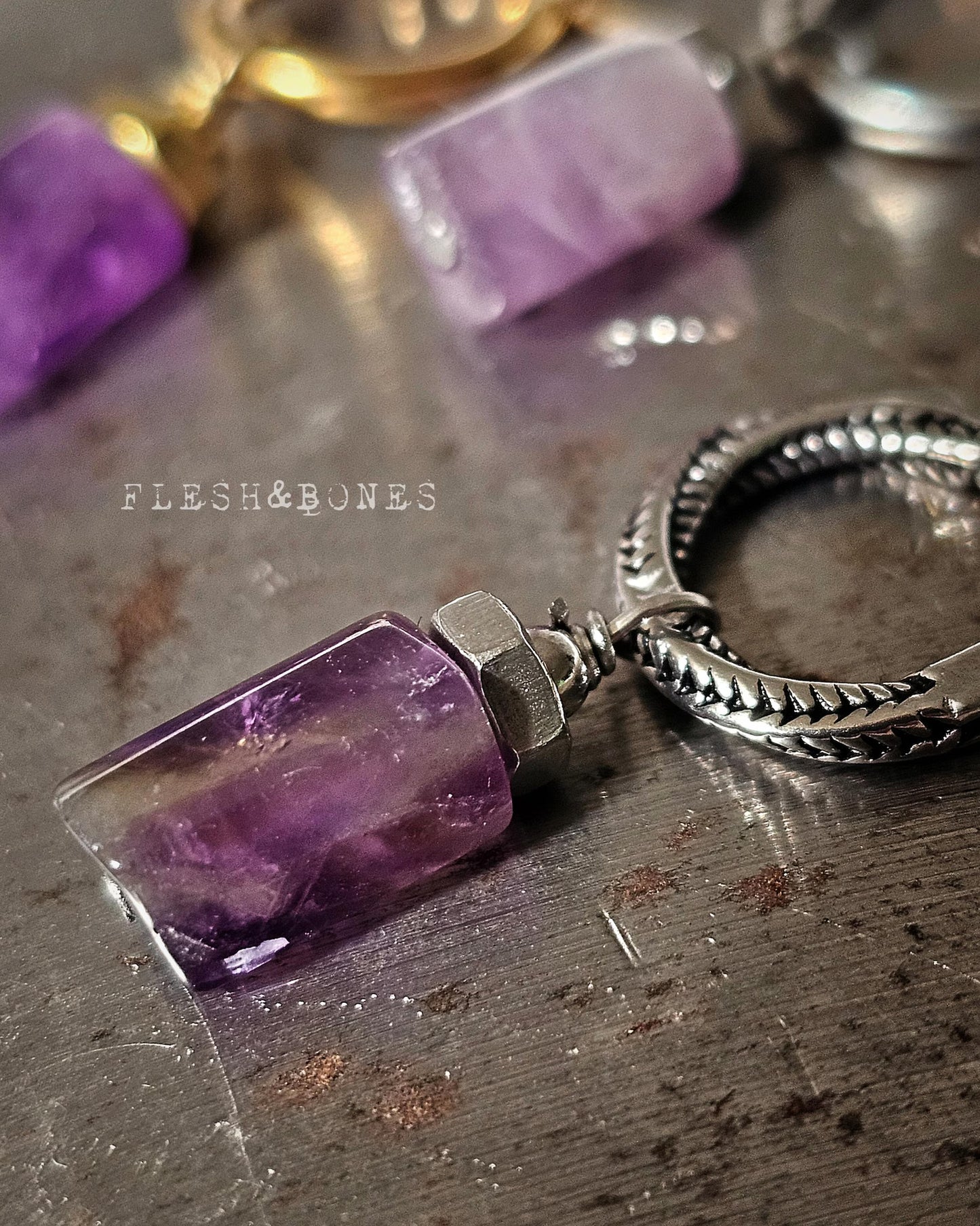 PURPLE DREAM mono-earring