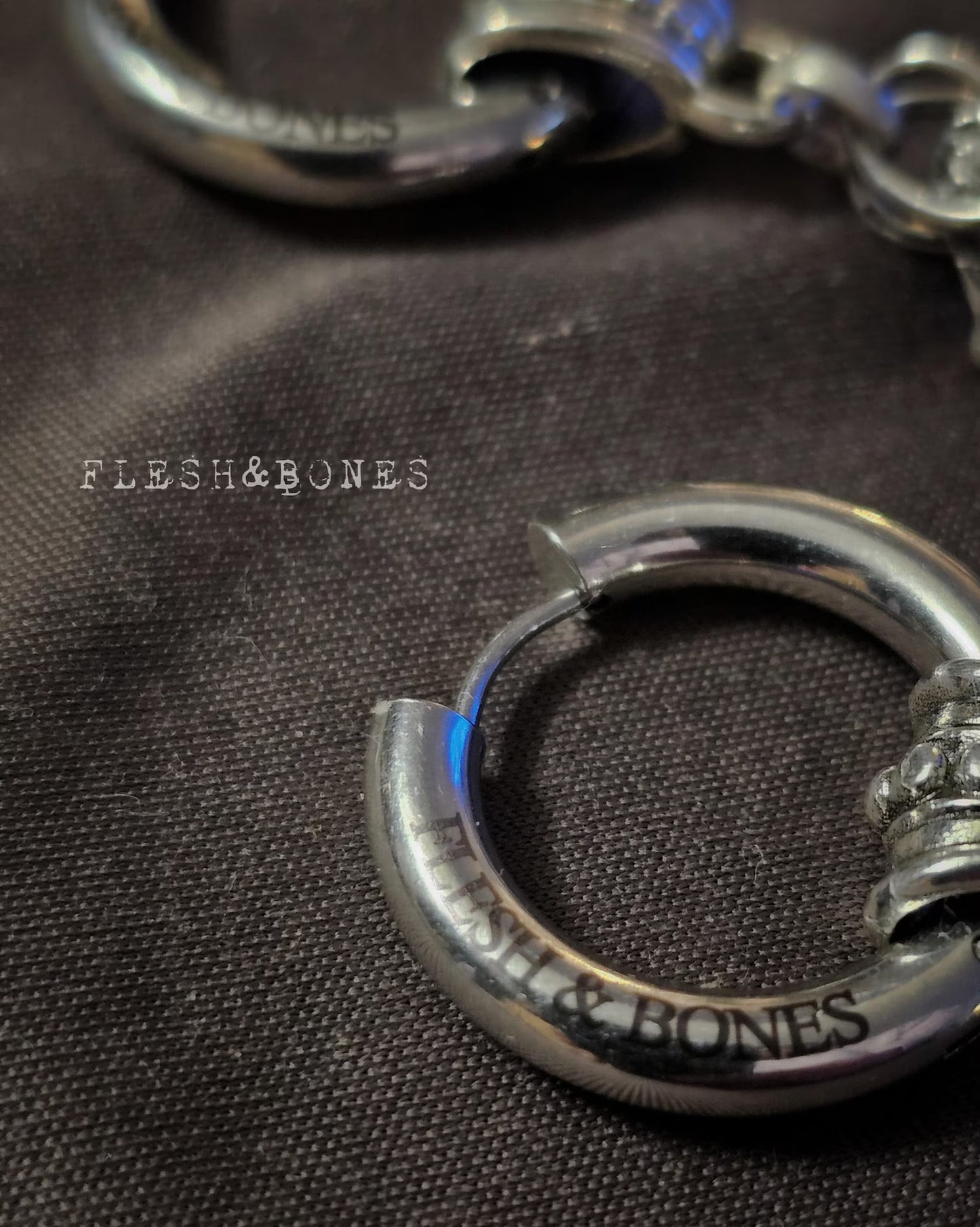 BANSHEE mono-earring