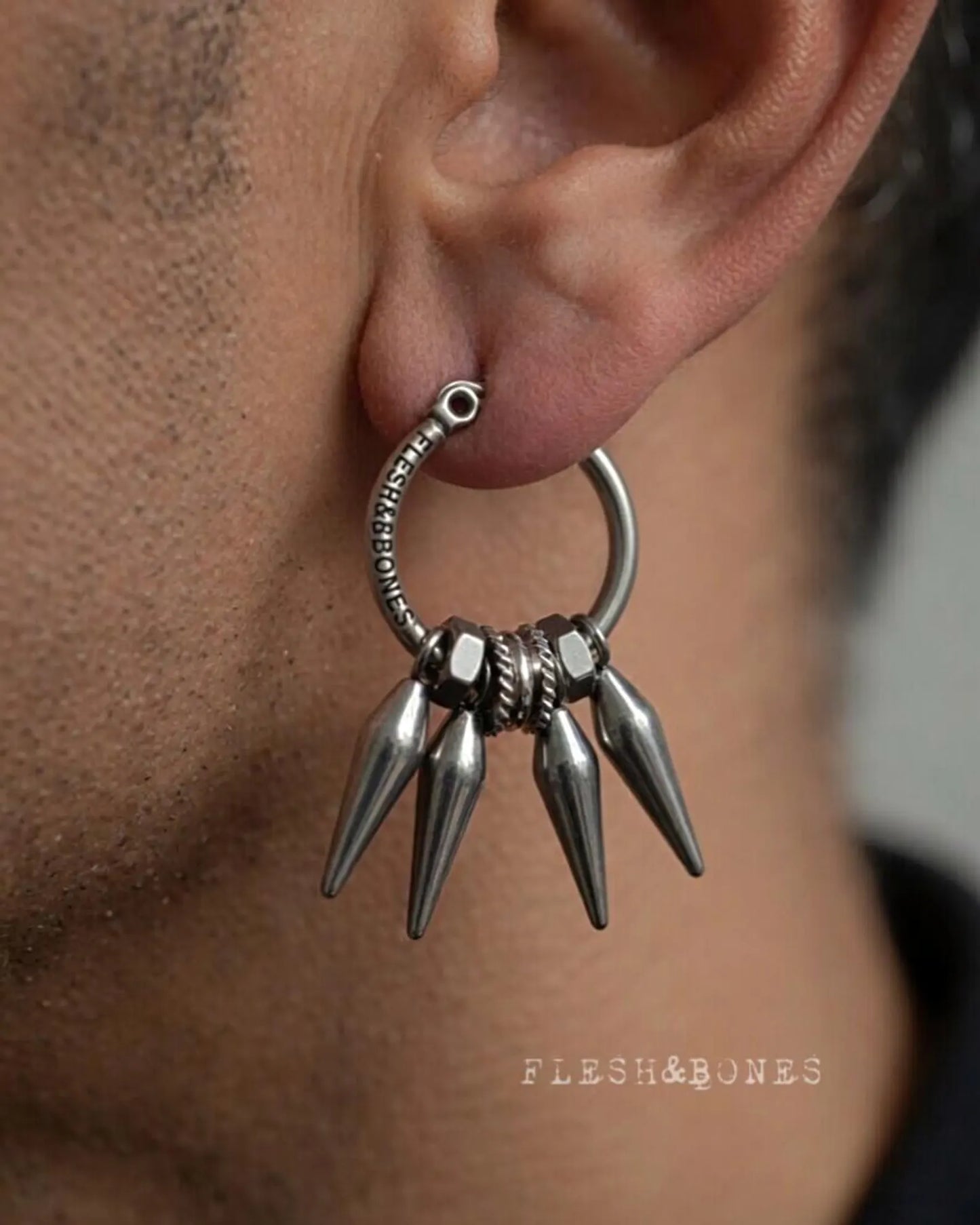 STELLAR mono-earring