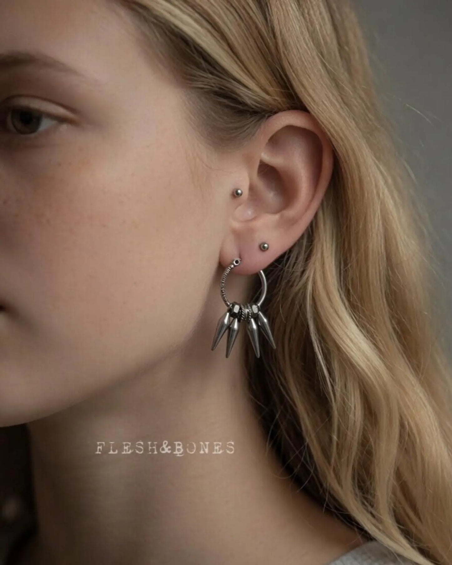 STELLAR mono-earring