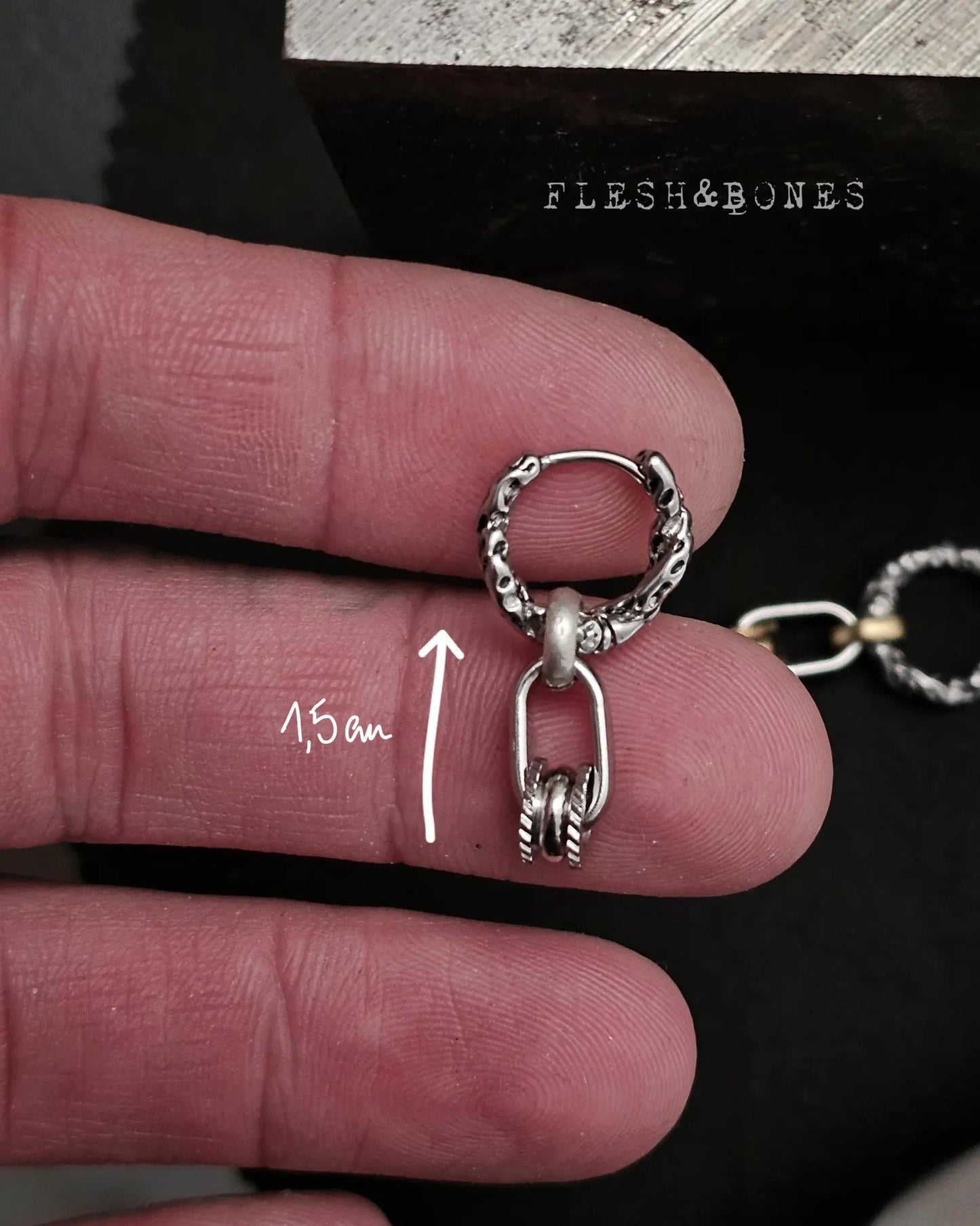 WHAT IF mono-earring