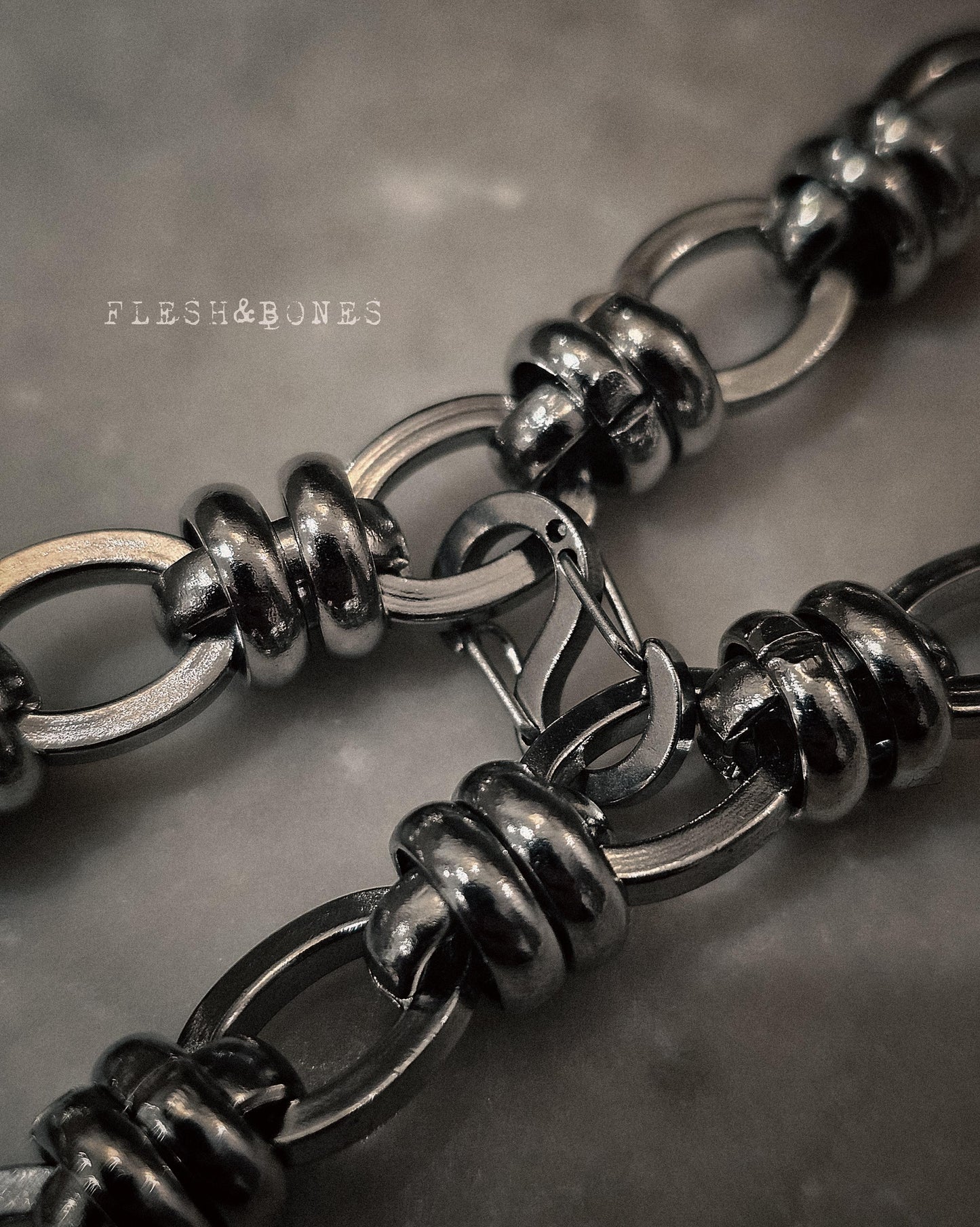 SWEETHEART chocker necklace