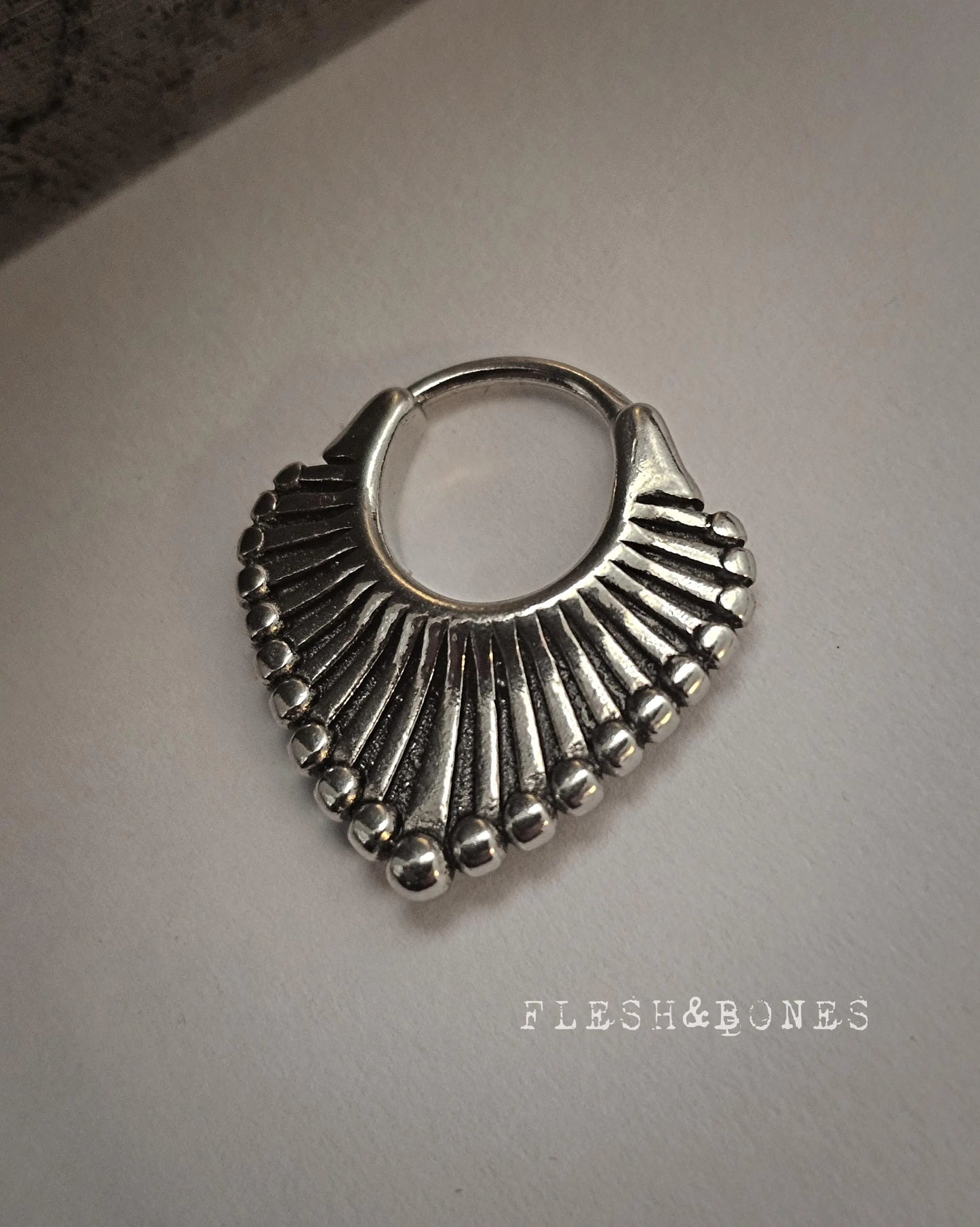 MEDUSA mono-earring
